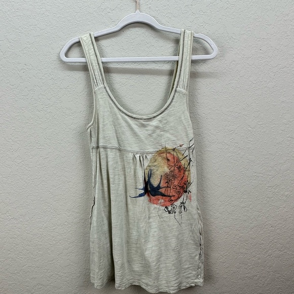 FREE PEOPLE TANK (XS) & MOSSIMO CARGO SHORTS (size 1) DISTRESSED SUMMER BUNDLE - Picture 8 of 9